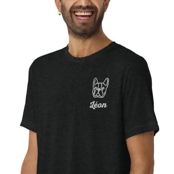 Privé : T-shirt personnalisé brodé Chien