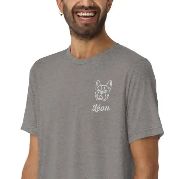 Privé : T-shirt personnalisé brodé Chien