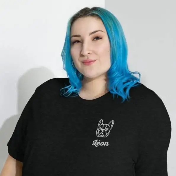Privé : T-shirt personnalisé brodé Chien
