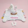 Doudou personnalisé lapin – Prénom brodé pour bébé