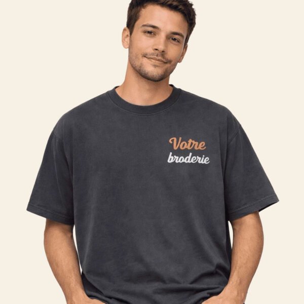 T-shirt-brodé-oversize-délavé