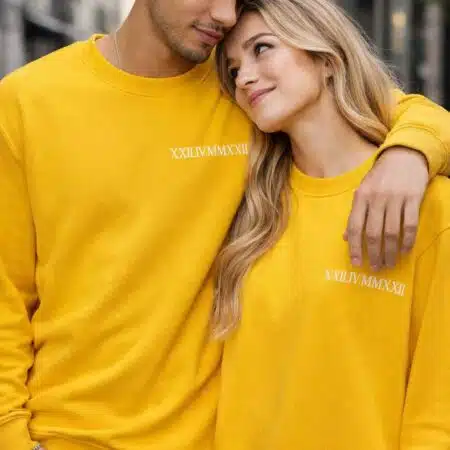 pull brodé personnalisé couple date chiffres romains