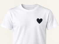 Exemple de t-shirt avec impression au cœur