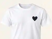 Exemple de t-shirt avec impression au cœur